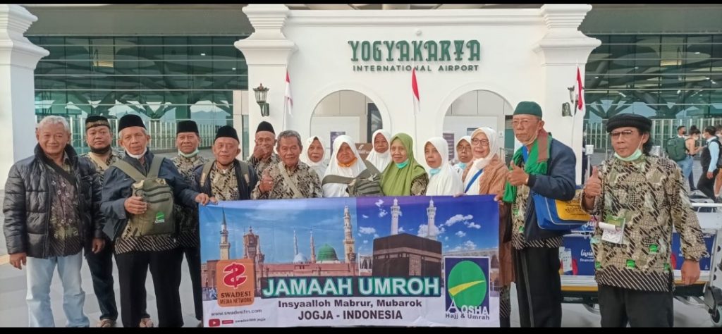 Foto Bersama di Yogyakarta International Airport (YIA) Sebelum Penerbangan ke Jakarta